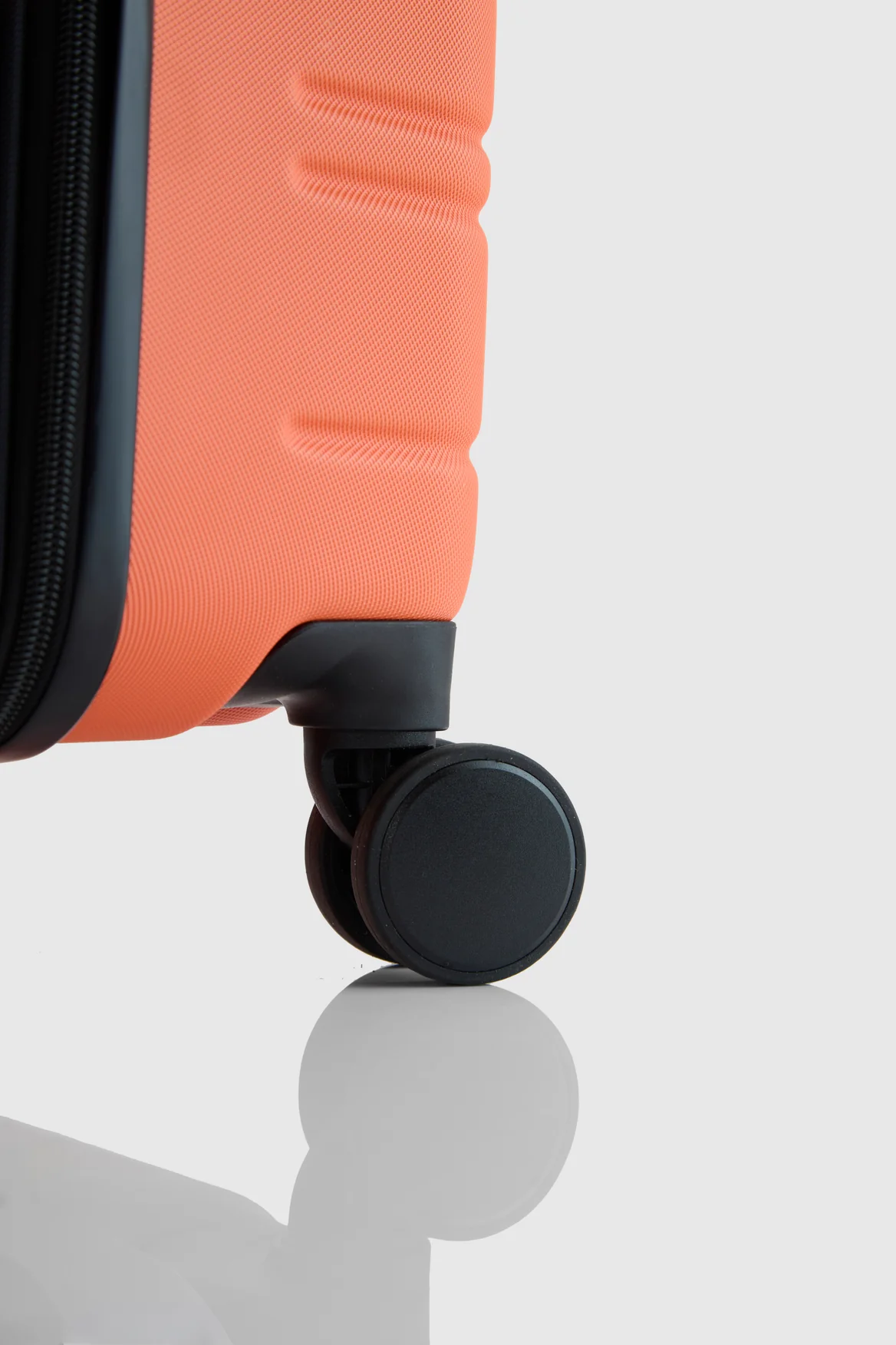 Stori Check-In 65cm Suitcase - Image 6